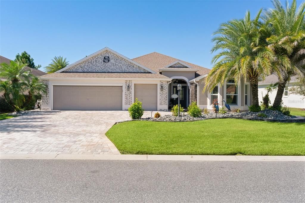 En Venta: $1,600,000 (3 camas, 2 baños, 2033 Pies cuadrados)