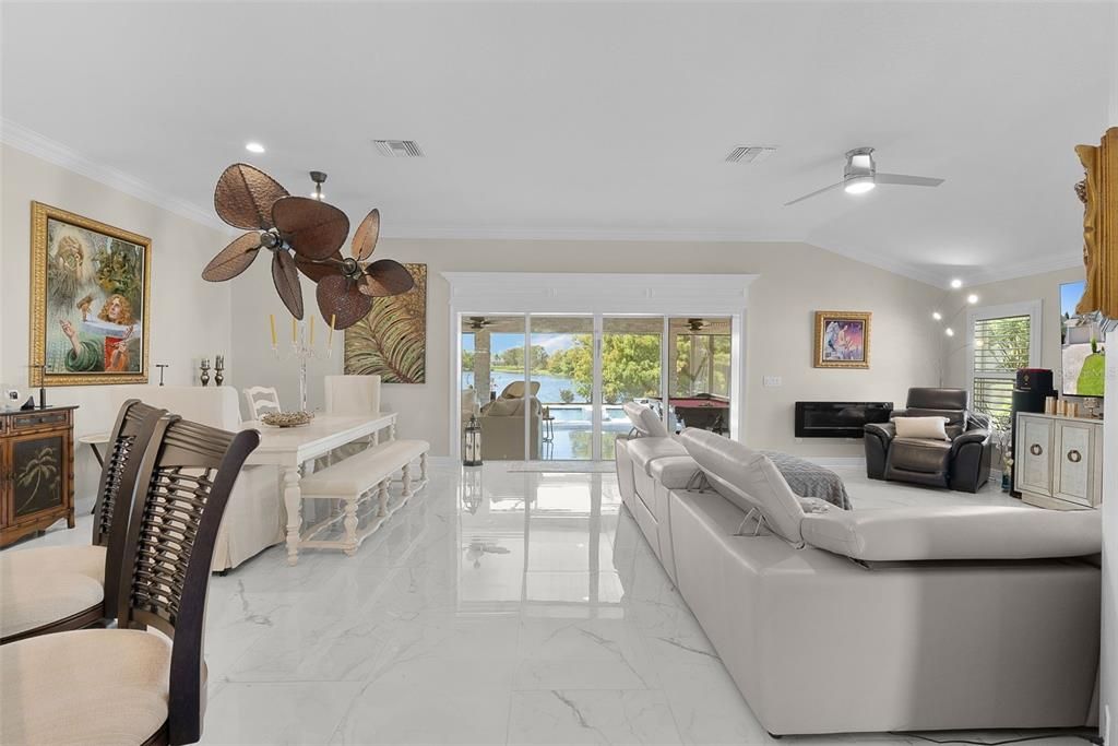 En Venta: $1,600,000 (3 camas, 2 baños, 2033 Pies cuadrados)