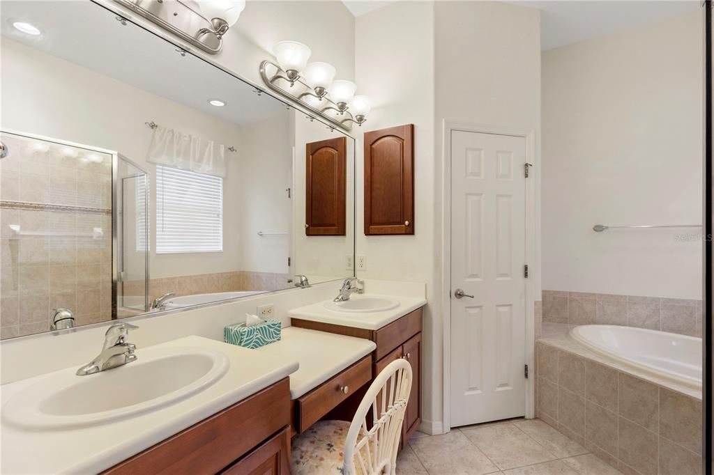 For Sale: $519,999 (3 beds, 2 baths, 2053 Square Feet)