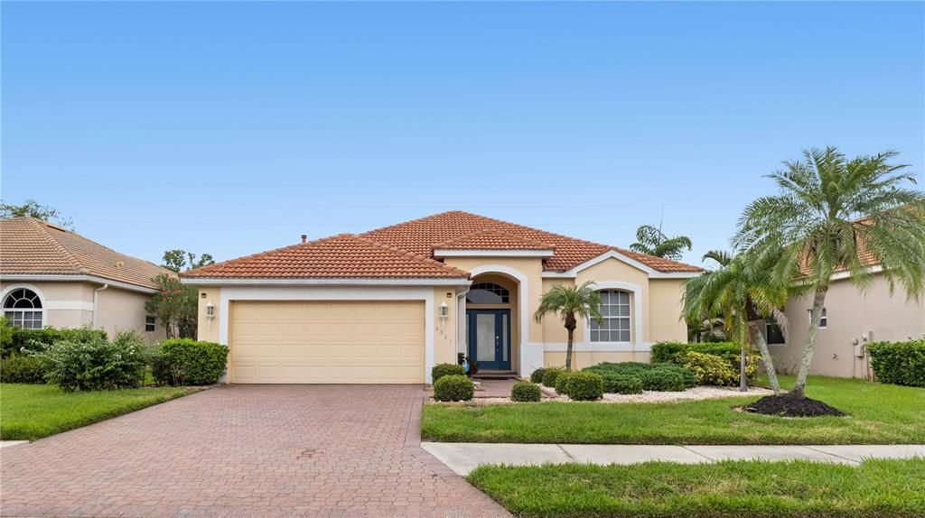 For Sale: $519,999 (3 beds, 2 baths, 2053 Square Feet)