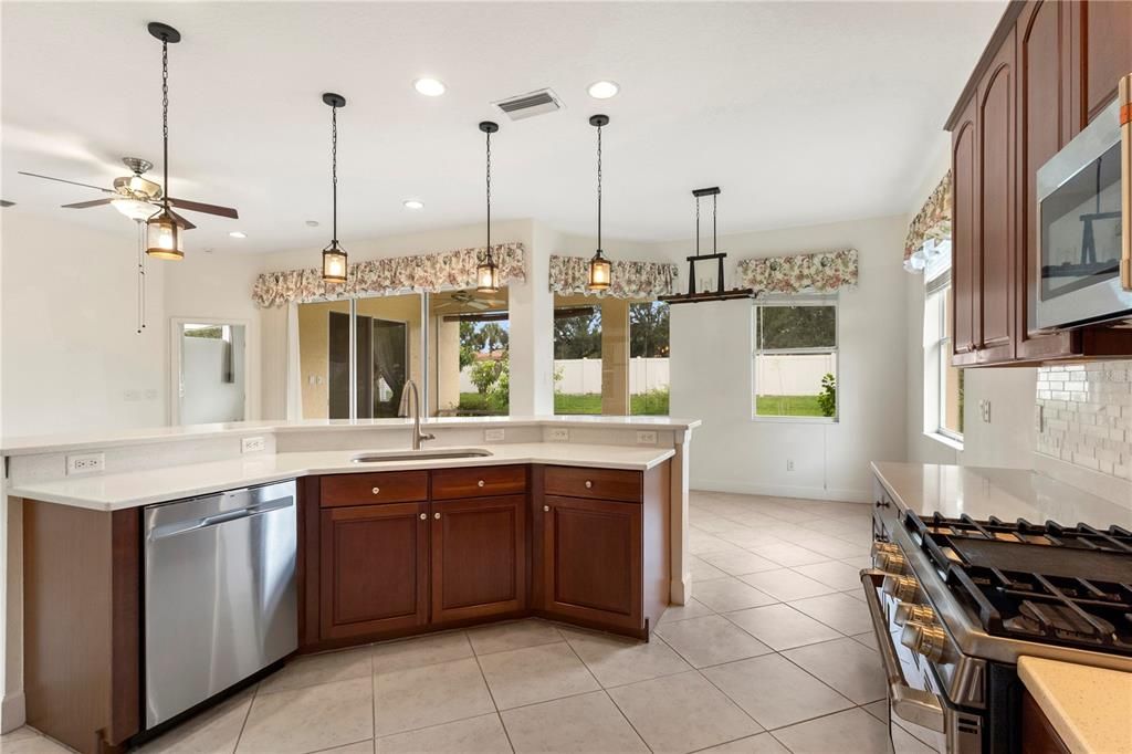 For Sale: $519,999 (3 beds, 2 baths, 2053 Square Feet)