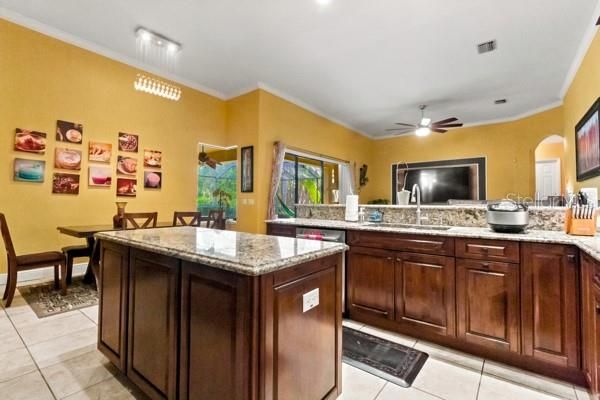 En Renta: $4,900 (4 camas, 3 baños, 3831 Pies cuadrados)