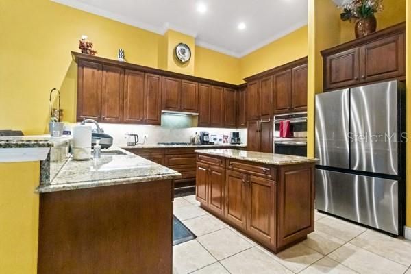 En Renta: $4,900 (4 camas, 3 baños, 3831 Pies cuadrados)