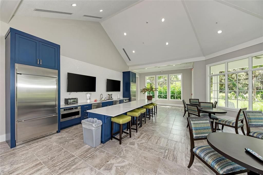 For Sale: $429,000 (2 beds, 2 baths, 1632 Square Feet)