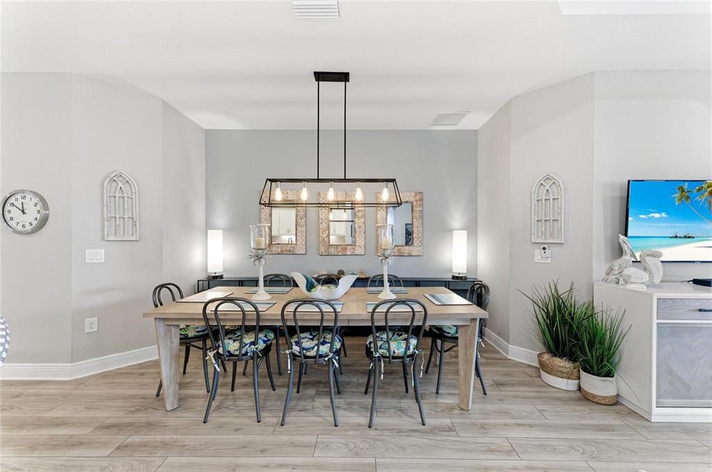 For Sale: $429,000 (2 beds, 2 baths, 1632 Square Feet)