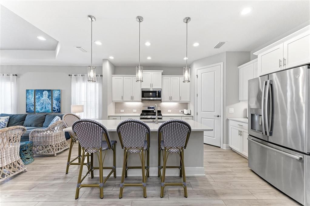 For Sale: $429,000 (2 beds, 2 baths, 1632 Square Feet)