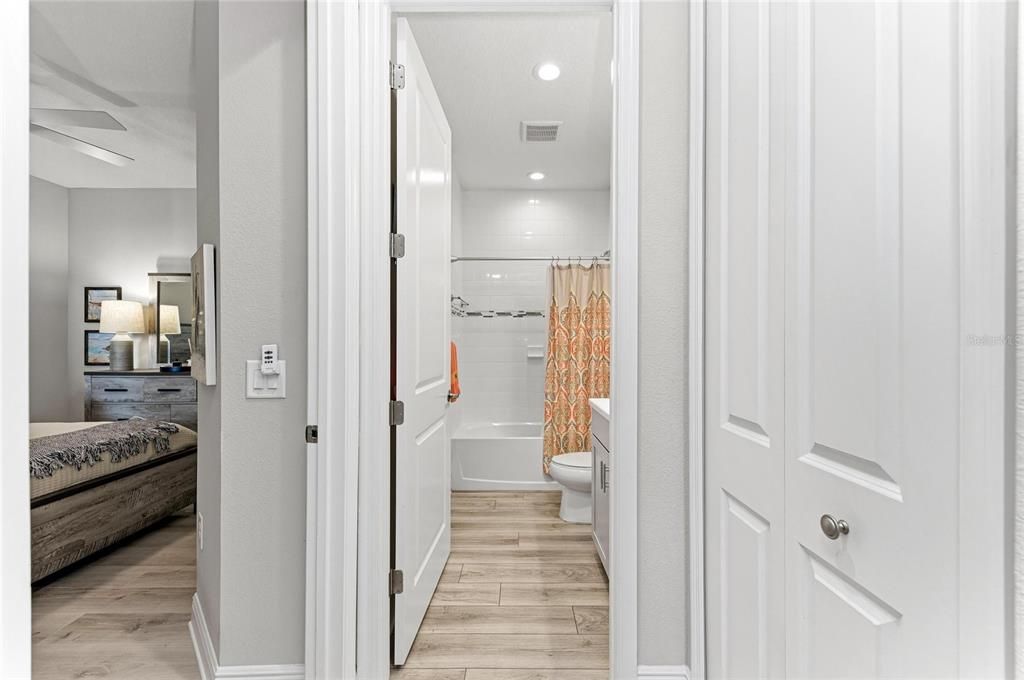 For Sale: $429,000 (2 beds, 2 baths, 1632 Square Feet)