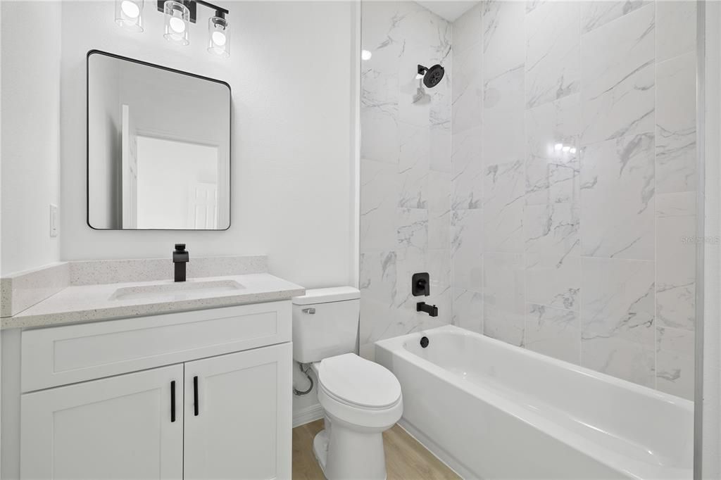 En Venta: $298,900 (4 camas, 3 baños, 1608 Pies cuadrados)