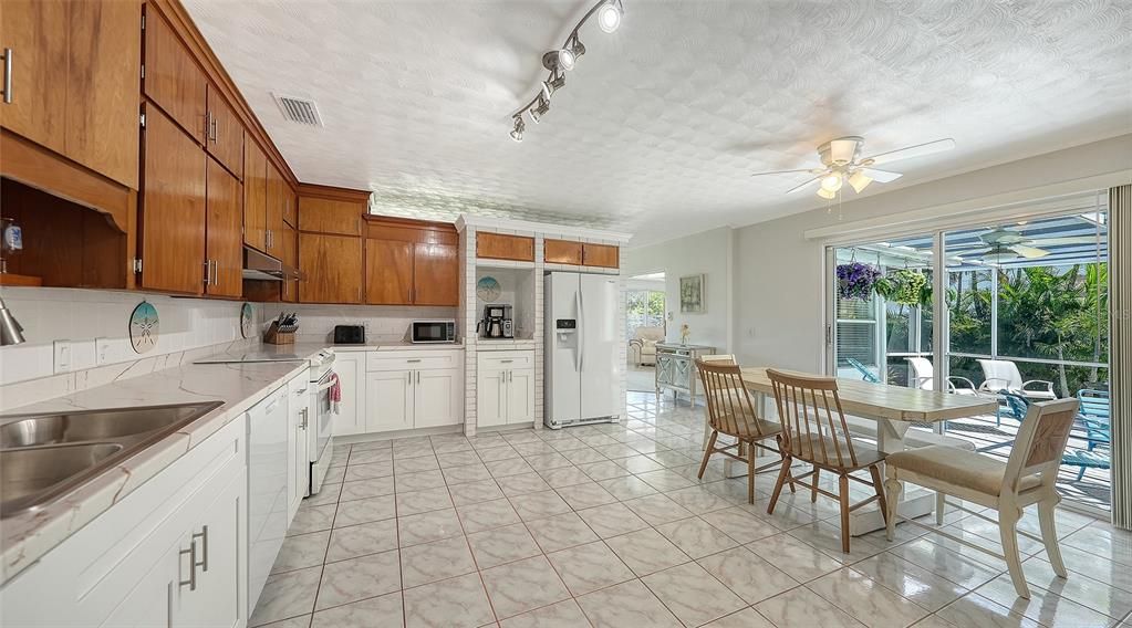 En Venta: $1,750,000 (4 camas, 0 baños, 2488 Pies cuadrados)
