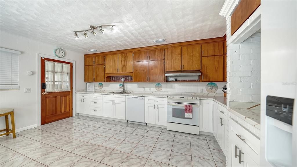 En Venta: $1,750,000 (4 camas, 0 baños, 2488 Pies cuadrados)