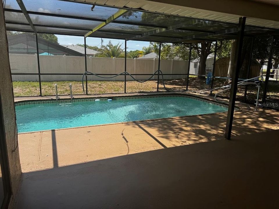 En Renta: $2,300 (3 camas, 2 baños, 2004 Pies cuadrados)