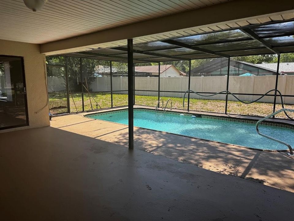 En Renta: $2,300 (3 camas, 2 baños, 2004 Pies cuadrados)