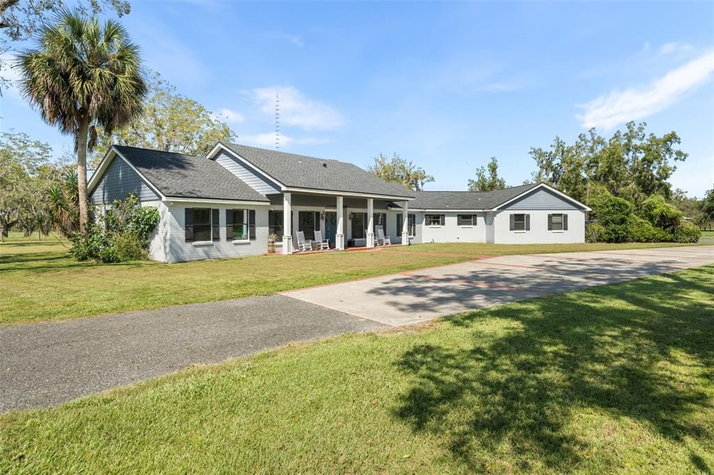 For Sale: $5,400,000 (4 beds, 5 baths, 3938 Square Feet)