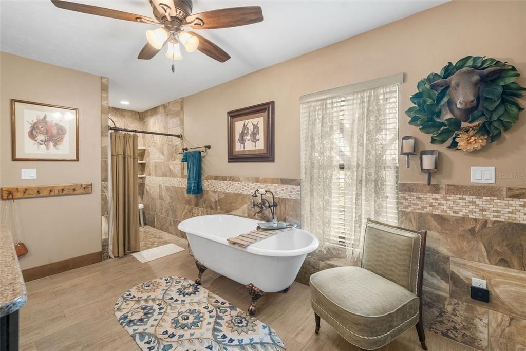 For Sale: $5,400,000 (4 beds, 5 baths, 3938 Square Feet)