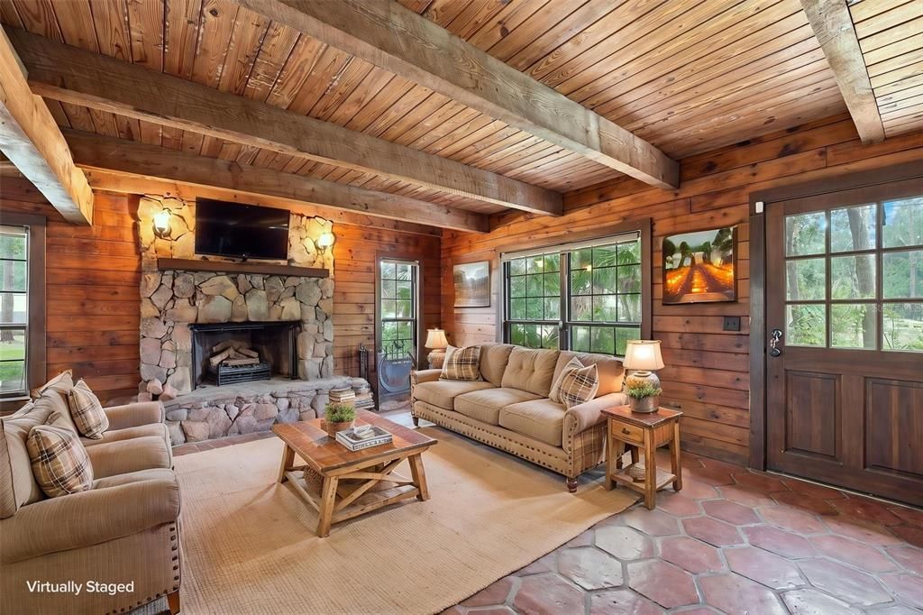 For Sale: $549,000 (5 beds, 2 baths, 2317 Square Feet)
