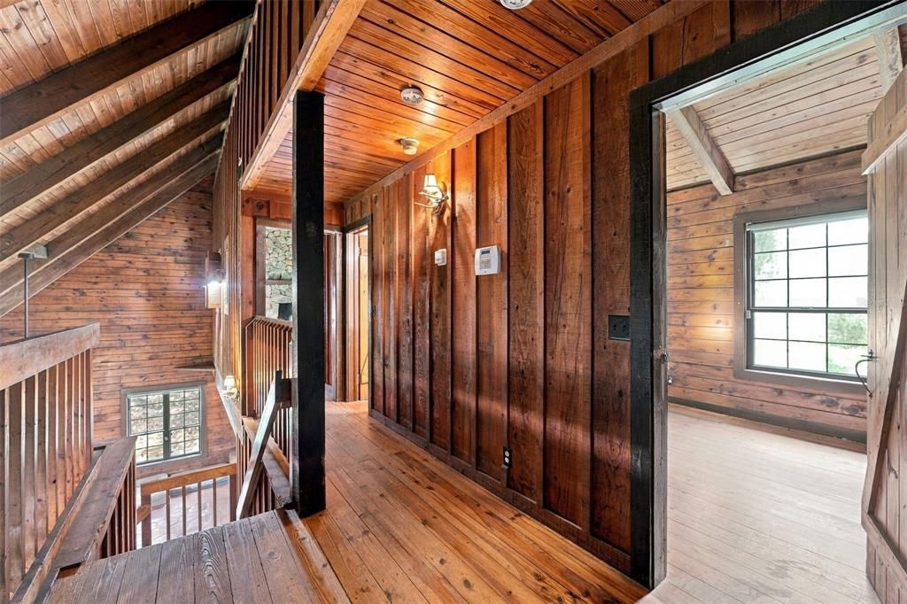 For Sale: $549,000 (5 beds, 2 baths, 2317 Square Feet)