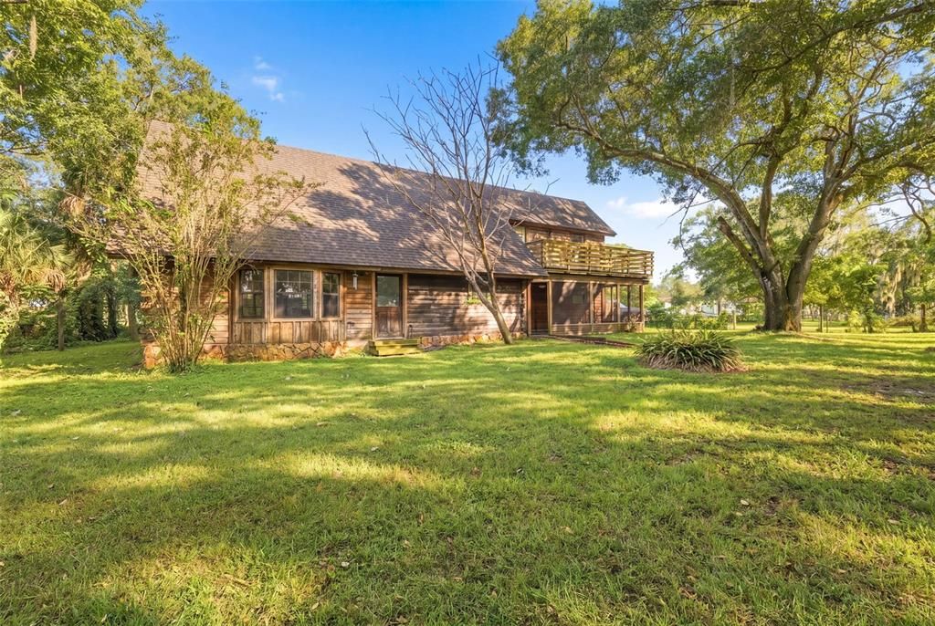 For Sale: $549,000 (5 beds, 2 baths, 2317 Square Feet)