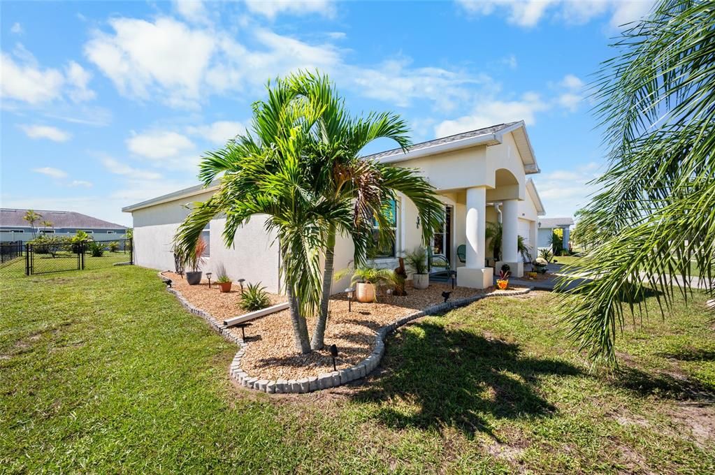 На продажу: $334,900 (3 спален, 2 ванн, 1815 Квадратных фут)