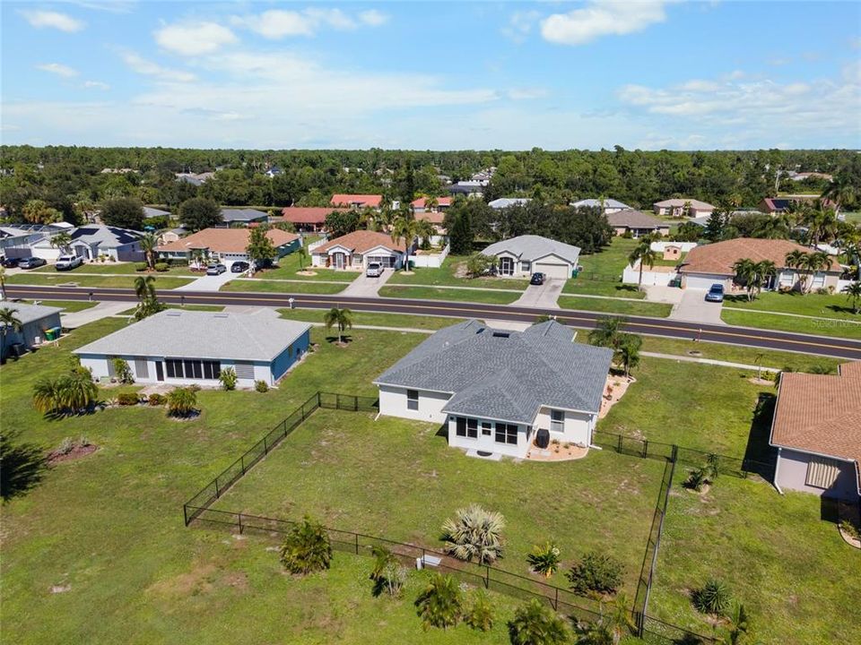 На продажу: $334,900 (3 спален, 2 ванн, 1815 Квадратных фут)