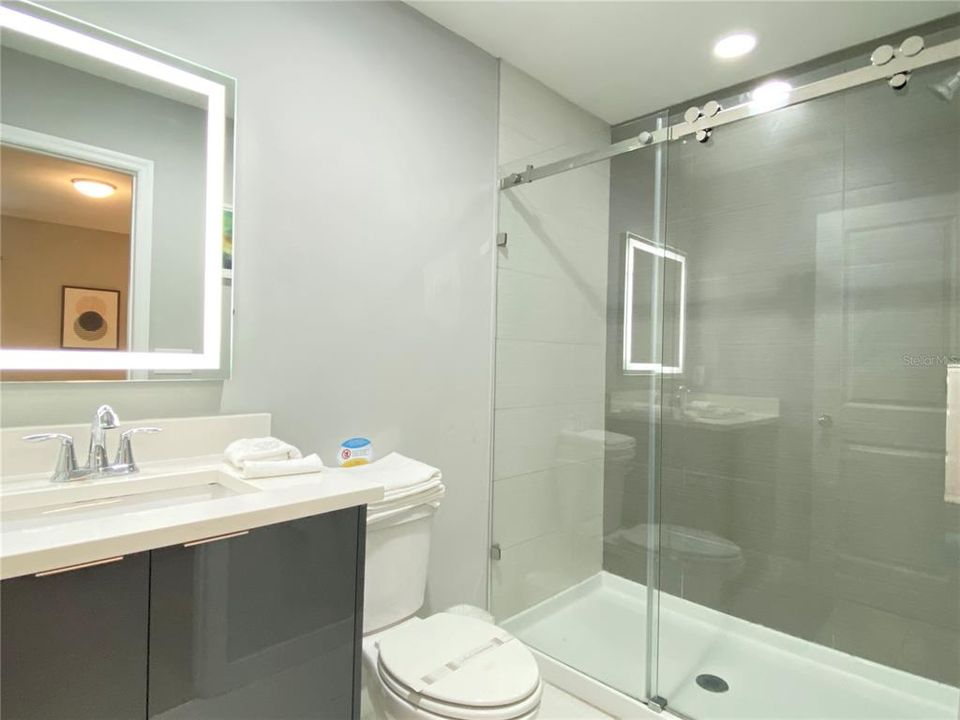 En Venta: $470,000 (4 camas, 3 baños, 1752 Pies cuadrados)