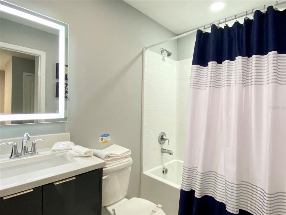 En Venta: $470,000 (4 camas, 3 baños, 1752 Pies cuadrados)