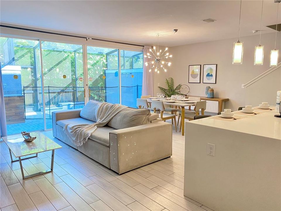 En Venta: $470,000 (4 camas, 3 baños, 1752 Pies cuadrados)