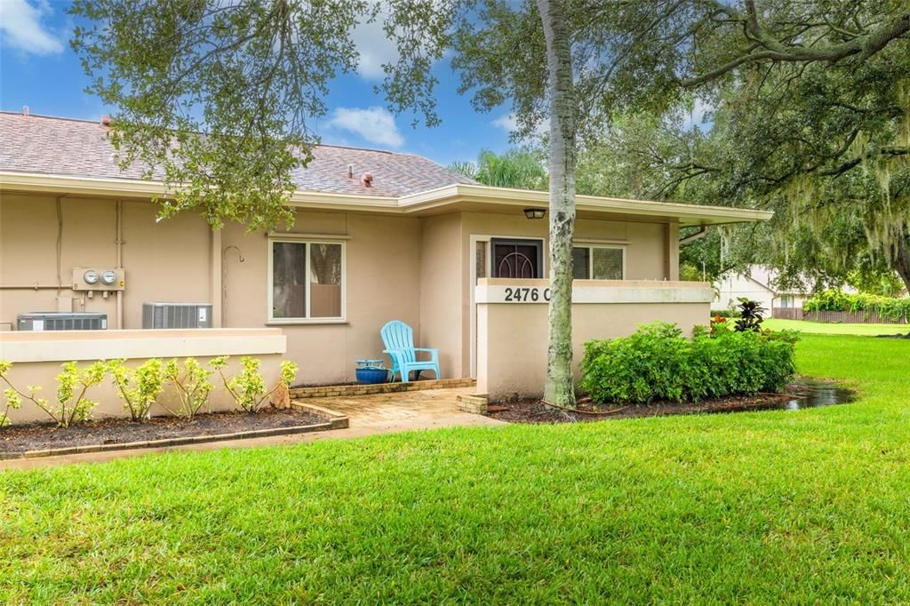 For Sale: $200,000 (2 beds, 2 baths, 1030 Square Feet)