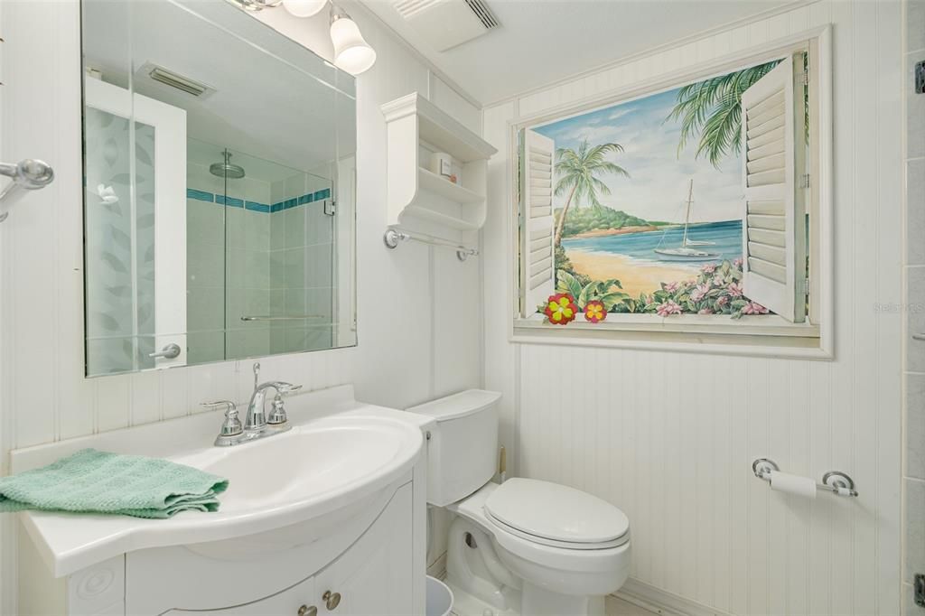 For Sale: $200,000 (2 beds, 2 baths, 1030 Square Feet)