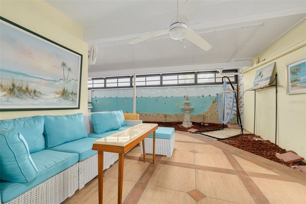 For Sale: $200,000 (2 beds, 2 baths, 1030 Square Feet)