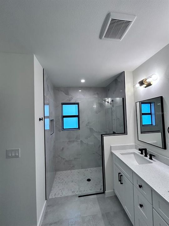 Active With Contract: $2,100 (3 beds, 2 baths, 1706 Square Feet)