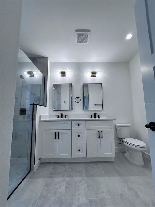 Active With Contract: $2,100 (3 beds, 2 baths, 1706 Square Feet)