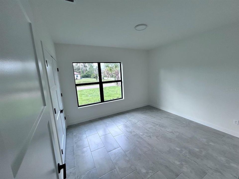 Active With Contract: $2,100 (3 beds, 2 baths, 1706 Square Feet)