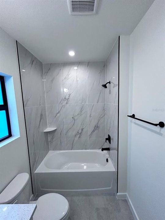 Active With Contract: $2,100 (3 beds, 2 baths, 1706 Square Feet)