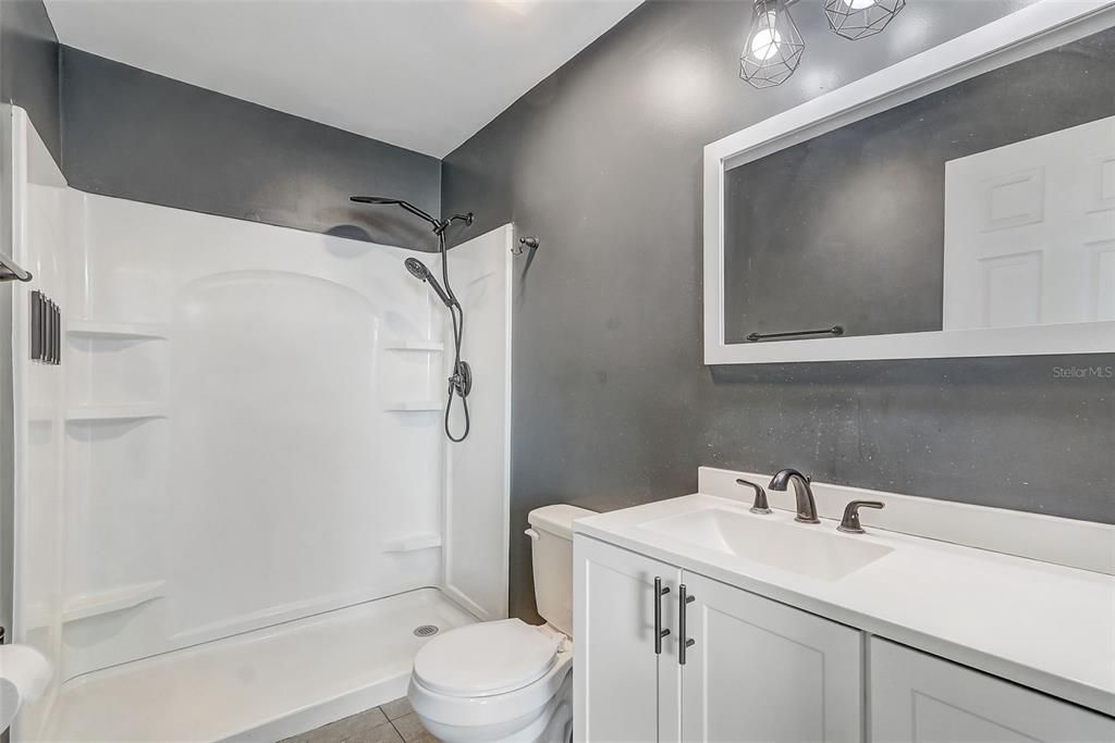 For Sale: $219,999 (4 beds, 2 baths, 1405 Square Feet)