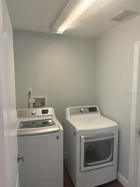 В аренду: $2,295 (4 спален, 2 ванн, 1643 Квадратных фут)