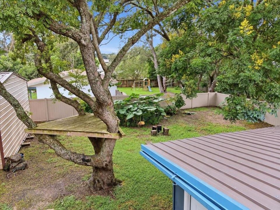 For Sale: $327,000 (3 beds, 2 baths, 1304 Square Feet)