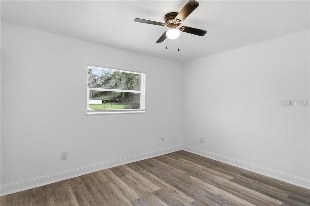For Sale: $327,000 (3 beds, 2 baths, 1304 Square Feet)