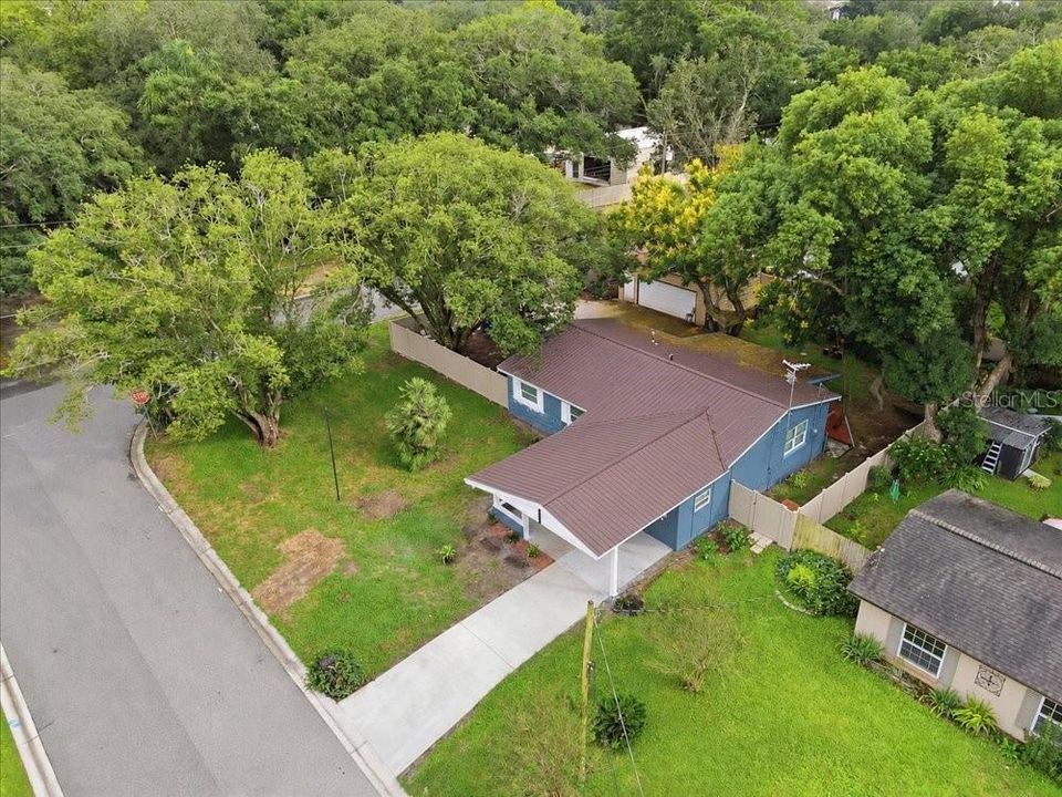 For Sale: $327,000 (3 beds, 2 baths, 1304 Square Feet)