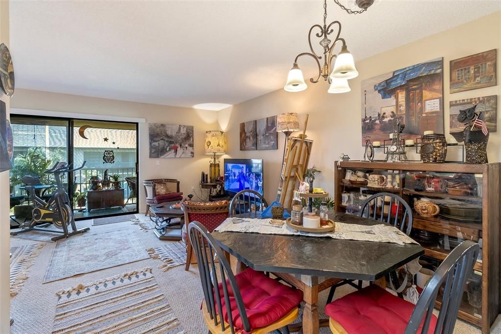 На продажу: $120,000 (3 спален, 2 ванн, 1428 Квадратных фут)