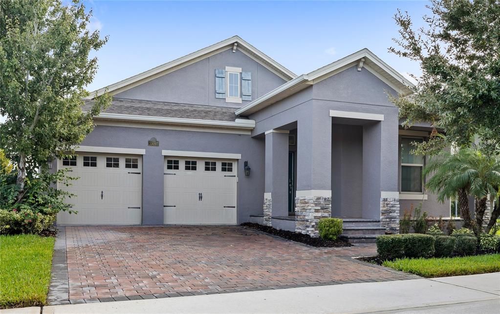 For Sale: $579,900 (3 beds, 3 baths, 2200 Square Feet)
