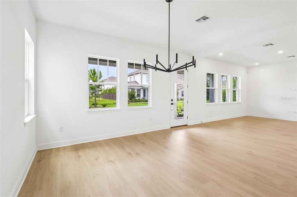 На продажу: $860,990 (4 спален, 3 ванн, 2863 Квадратных фут)