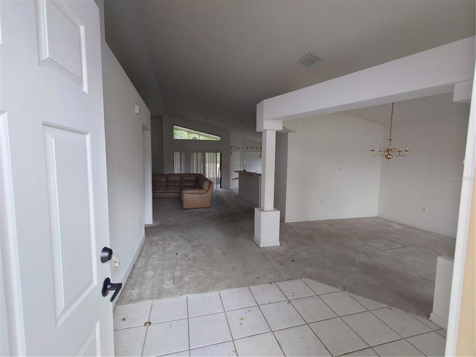 For Sale: $199,000 (3 beds, 2 baths, 2005 Square Feet)
