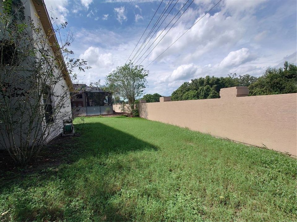 For Sale: $199,000 (3 beds, 2 baths, 2005 Square Feet)