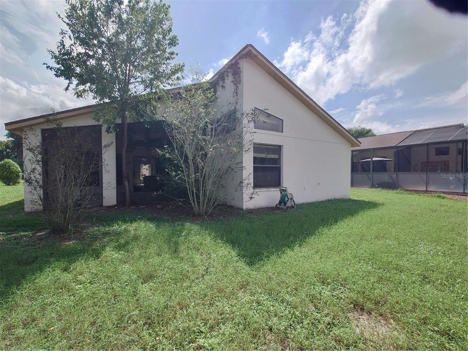 For Sale: $199,000 (3 beds, 2 baths, 2005 Square Feet)