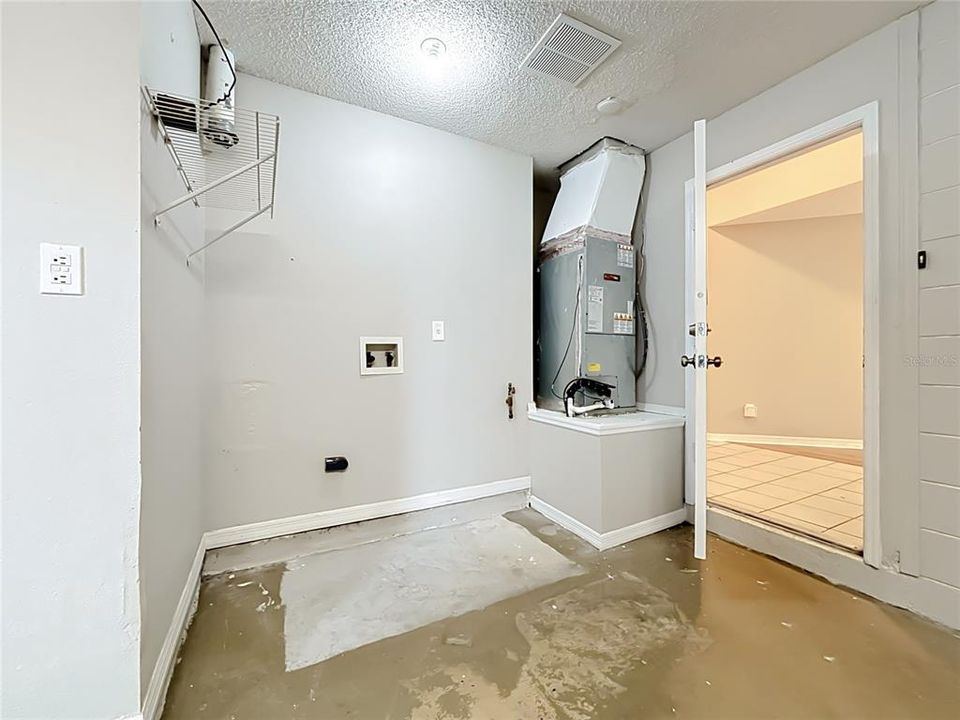 En Venta: $345,000 (3 camas, 2 baños, 1375 Pies cuadrados)