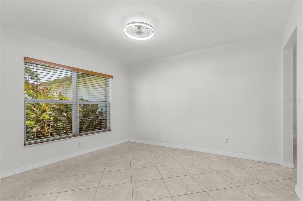 En Venta: $435,000 (3 camas, 2 baños, 2556 Pies cuadrados)