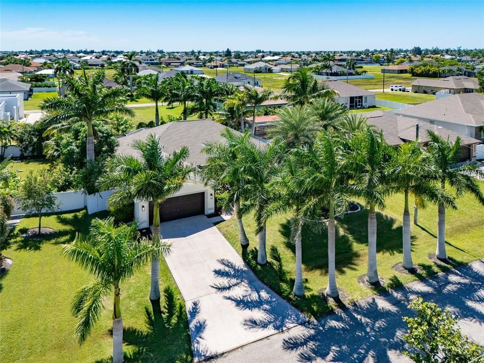 En Venta: $435,000 (3 camas, 2 baños, 2556 Pies cuadrados)