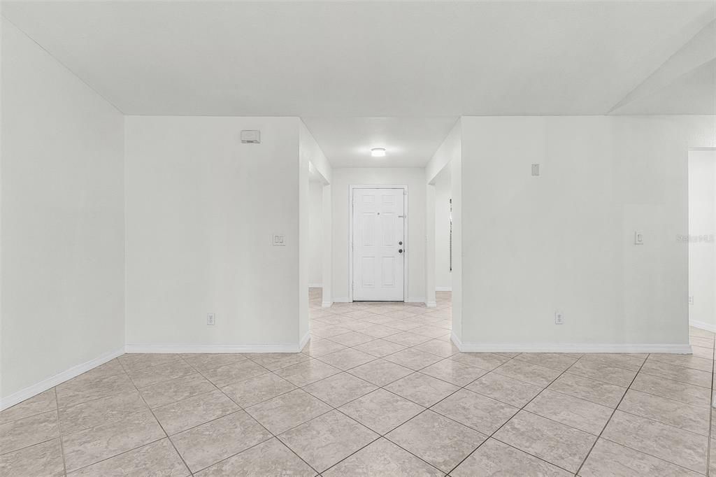 En Venta: $435,000 (3 camas, 2 baños, 2556 Pies cuadrados)