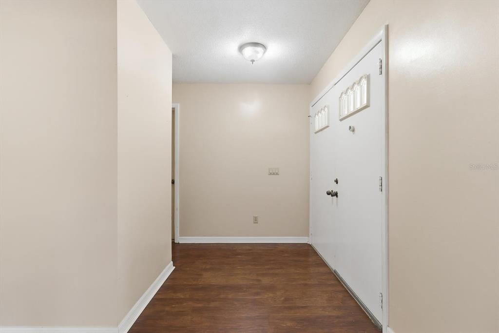 For Sale: $237,500 (3 beds, 2 baths, 1716 Square Feet)