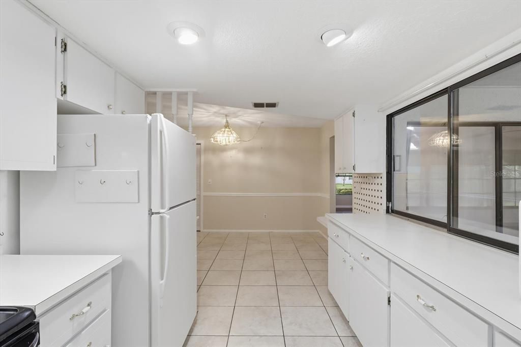 For Sale: $237,500 (3 beds, 2 baths, 1716 Square Feet)